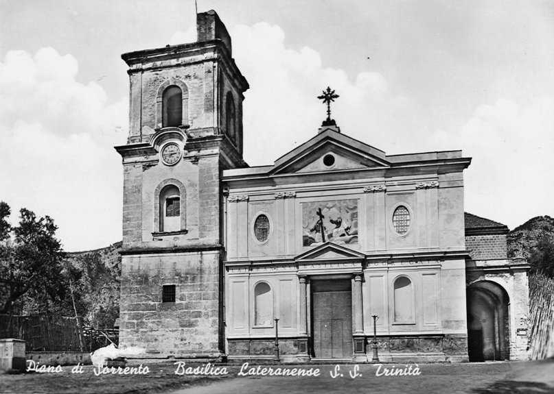 Basilica della S.S. Trinità (b/n)